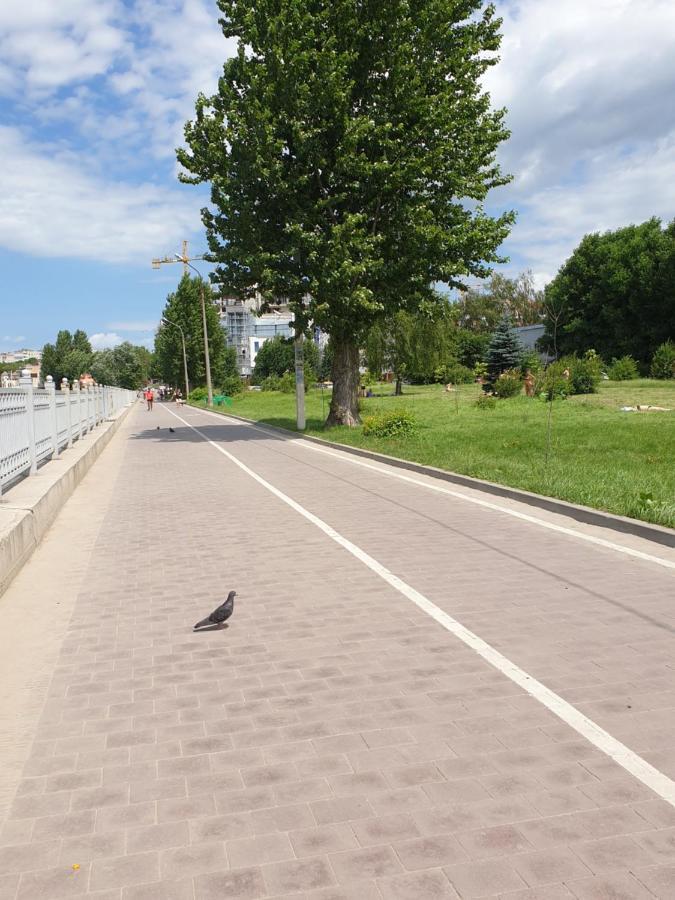 Стильна квартира-студія в центрі міста на набережній Тернопіль Екстер'єр фото